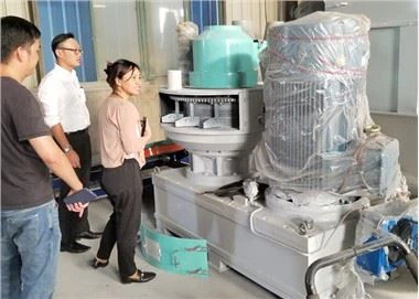 빈 과일 무리 펠렛 밀